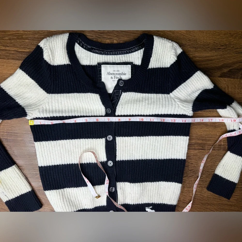 Abercrombie & Fitch Women's Cardigan Jersey Knit Sweater Size XS Navy White